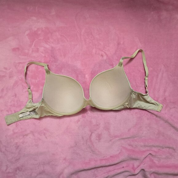 3 pairs of 34DD bras (2 VS & 1 PINK) - Picture 6 of 12